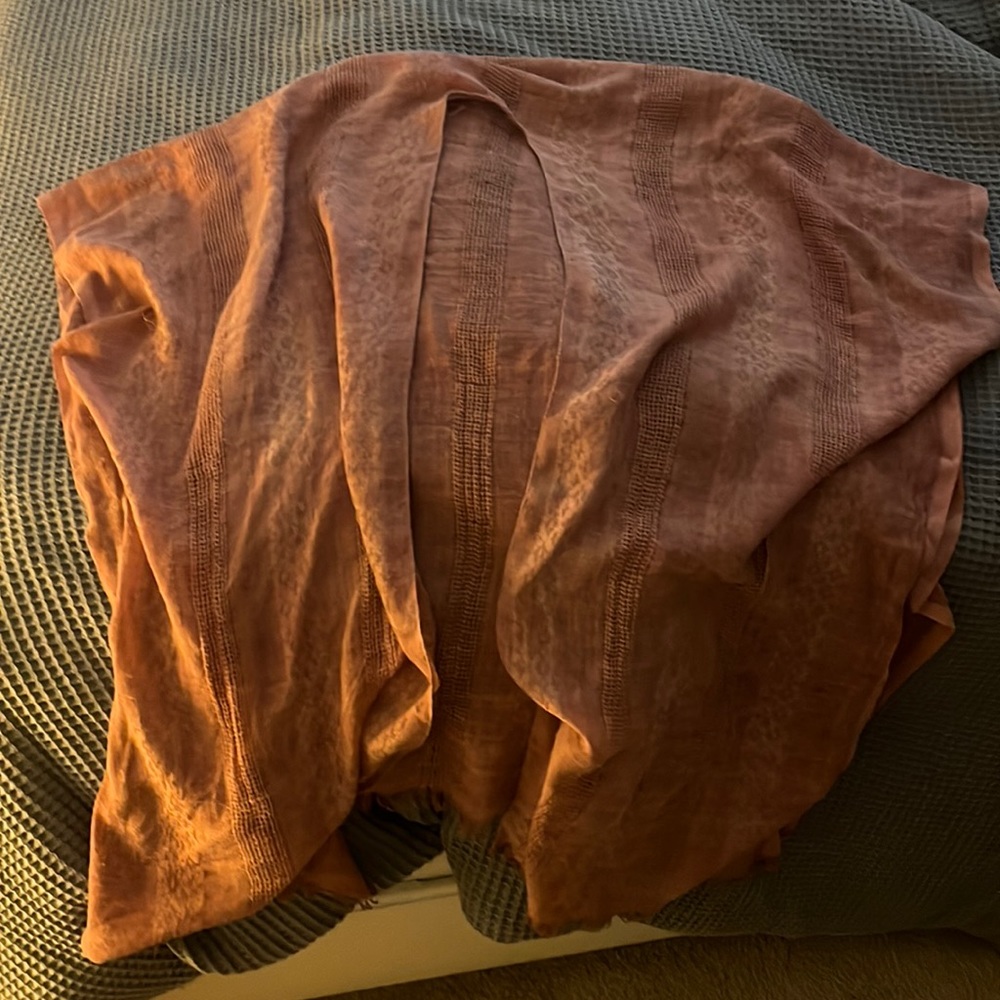 Salmon, short sleeved, cardigan